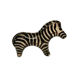 Foto de um(a) Zebra Colecionável Atribuído a ABRAHAM PALATNIK, da categoria de Modelos e estatuetas. Abraham Palatnik foi um dos grandes nomes da arte brasileira e pioneiro da arte cinética no Brasil. Reconhecido... Vendido no marketplace Trésors.