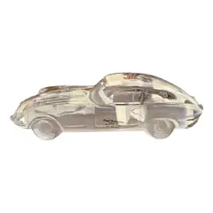 Foto de um(a) Antiga Escultura Art Deco Carro Jaguar Cristal Alemão Satiné, da categoria de Escultura. Antiga escultura artística de carro Jaguar em cristal alemão com detalhes em satiné. Linda peça para decorar e... Vendido no marketplace Trésors.