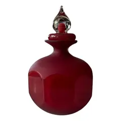 Foto de um(a) Antigo Perfumeiro Art Deco Cristal Murano Italiano Vermelho, da categoria de Perfumeiros. ~ Italy Glass ~Antigo e grande perfumejro decorativo em cristal de Murano italiano vermelho rubi, lapidação manual. Tampa no... Vendido no marketplace Trésors.