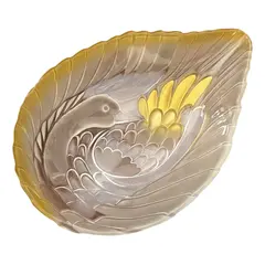 Foto de um(a) Antigo Centro De Mesa Saladeira Cisne Em Cristal Satiné, da categoria de Centro de mesa. ~ Walther Glass ~Para servir com elegância e personalidade. Belíssimo centro de mesa, fruteira ou saladeira em cristal... Vendido no marketplace Trésors.
