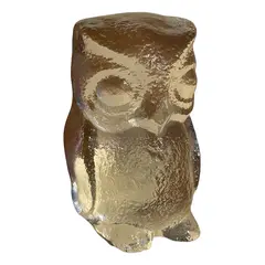 Foto de um(a) Antiga Pequena Escultura De Coleção Coruja Cristal Austríaco, da categoria de Modelos e estatuetas. Antiga e pequena escultura artística de coleção em cristal austríaco com selo original da manufatura.Medidas 8x6cm. Vendido no marketplace Trésors.