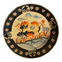 Foto de um(a) Antigo Prato Decorativo Porcelana Japonesa Oriental Imari, da categoria de Pratos Decorativos. Antigo prato oriental, em porcelana japonesa pintado à mão com linda pintura de ave em relevo. Diâmetro 26cm. Vendido no marketplace Trésors.