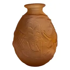 Foto de um(a) Antigo Vaso Art Deco Com Peixes Em Vidro Francês Satiné, da categoria de Vasos. ~ Art Deco Glass ~Antigo e belíssimo vaso artístico de formato ovalado em “Pâte de Verre” pasta de vidro francês acetinado,... Vendido no marketplace Trésors.