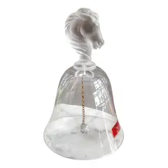 Foto de um(a) Antigo Raro Sino Escultura Cavalo Cristal Francês Satiné, da categoria de Escultura. Antigo e raro sino decorativo em cristal francês com cabeça de cavalo em satiné. Bastante riqueza de detalhes neste trabalho... Vendido no marketplace Trésors.