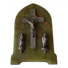 Foto de um(a) Arte Sacra Antigo Raro Cristo Crucifixo Pedra Ônix E Prata, da categoria de Objetos religiosos e espirituais. Antigo e excepcional crucifixo de parede com base em pedra ônix e metais nobres, bronze no fundo e imagens em prata. Peça... Vendido no marketplace Trésors.