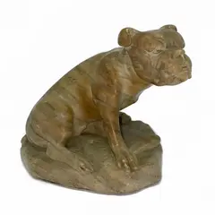 Foto de um(a) Antiga Rara Escultura Cachorro Buldogue Mármore Ernst Beck, da categoria de Escultura. E. Beck (Ernst Beck - 1879/1941). Antiga escultura artística de cachorro buldogue esculpido à mão em mármore italiano. Peça... Vendido no marketplace Trésors.