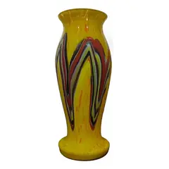 Foto de um(a) Antigo Vaso Jarro Murano Italiano Pâte De Verre Art Deco, da categoria de Vasos. ~ Pâte de Verre ~Antigo e icônico vaso artístico em Murano amarelo com rajados, trabalho manual com lindo brilho natural, as... Vendido no marketplace Trésors.