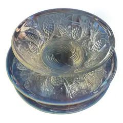 Foto de um(a) Antigo Raro Bowl Decorativo Jobling Glass Vidro Opalescente, da categoria de Travessas e tigelas. ~ Jobling Glass ~Antigo e importante bowl decorativo em vidro artístico opalescente com decoração floral em relevo. Da... Vendido no marketplace Trésors.