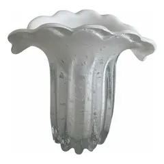 Foto de um(a) Italy Glass Antigo Vaso Jarro Murano Branco Leitoso Art Deco, da categoria de Vasos. ~ Italy Glass ~ Murano branco é muito chique! Belíssimo e imponente vaso artístico em Murano branco leitoso, incrível... Vendido no marketplace Trésors.