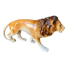 Foto de um(a) Antiga Escultura Art Deco De Leão Porcelana Tcheca Royal Dux, da categoria de Escultura. Royal Dux. Antiga e linda escultura artística em porcelana Tcheca. De uma das melhores manufaturas do mundo. Peça feita à... Vendido no marketplace Trésors.