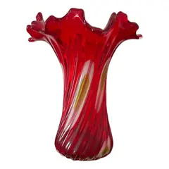 Foto de um(a) Antigo Vaso Jarro Em Murano Italiano Vermelho Art Deco, da categoria de Vasos. ~ Italy Glass ~Antigo e sofisticado vaso artístico em Murano Italiano soufflé gomado, com a borda plissada, cor vermelho... Vendido no marketplace Trésors.