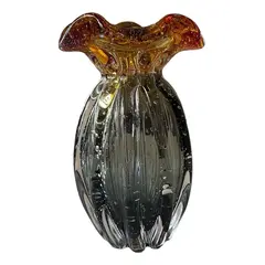 Foto de um(a) Antigo Vaso Jarro Art Deco Murano Italy Glass Âmbar, da categoria de Vasos. ~ Italy Glass ~Antigo vaso em Murano na cor grafite com âmbar. Essa combinação de cores foi um grande acerto! Corpo gomado... Vendido no marketplace Trésors.