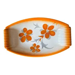 Foto de um(a) Antigo Prato Travessa Em Faiança Majólica Alemã Art Deco, da categoria de Travessas e tigelas. Antigo prato com alças, travessa em majólica/faiança alemã. Lindas cores. Período Art Deco. Na última foto mostra um pequeno... Vendido no marketplace Trésors.