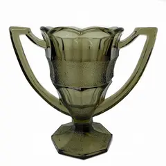 Foto de um(a) Antigo Vaso Art Deco Ânfora Vidro Artístico Walther & Sohne, da categoria de Vasos. Walther & Sohne. Antigo e diferente vaso com alças em vidro artístico de ótima qualidade, moldado e prensado com detalhes em... Vendido no marketplace Trésors.