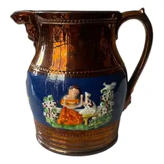 Foto de um(a) Antiga Pequena Jarra Leiteira Cerâmica Inglesa Copper Luster, da categoria de Garrafas, potes e jarros. Por volta do ano de 1860 a fábrica inglesa Coppeland e Garrett introduziu um tipo diferente de decoração que ficou conhecida... Vendido no marketplace Trésors.