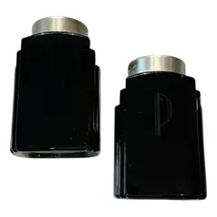 Foto de um(a) Antigo Saleiro Pimenteiro Galheteiro Art Deco Opalina Black, da categoria de Saleiros e pimenteiros. Antigos e grandes Salt&Pepper (sal e pimenta) em opalina black milk glass, origem França. Período Art Deco. Medidas 12x7cm... Vendido no marketplace Trésors.