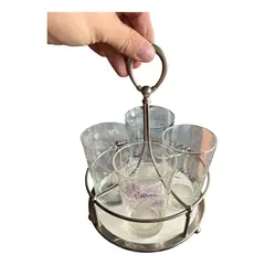 Foto de um(a) Antigo Raro Porta Copos De Cristal E Majólica Prata Wmf, da categoria de Porta-copos. Um clássico atemporal. Muito usado na década de 1940/50. Antigo porta copos em majólica alemã com armação em metal... Vendido no marketplace Trésors.