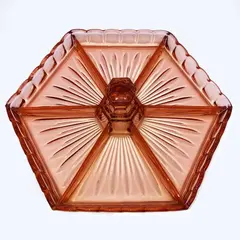 Foto de um(a) Antiga Petisqueira Art Deco Cristallerie Val Saint Lambert, da categoria de Travessas e tigelas. VSL. Antiga e grande petisqueira, da famosa Cristallerie Belga, Val Saint Lambert. Período Art Deco. Década de 1940. Peça... Vendido no marketplace Trésors.