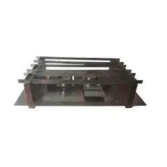 Foto de um(a) Rechaud de mesa, da categoria de Outros utensílios para servir. Peça utilitária de design consagrado dos anos 70. Em aço inox, marca HERCULES, base retangular, grelha em barras em aço e... Vendido no marketplace Trésors.