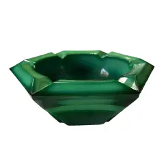 Foto de um(a) Antigo Cinzeiro Tcheco Art Deco Vidro Jade Malaquita Glass, da categoria de Cinzeiros. Malachite Glass. Ingrid Glass by Heinrich Hoffmann. Antigo e charmoso cinzeiro em vidro artístico de malaquita, ou como... Vendido no marketplace Trésors.