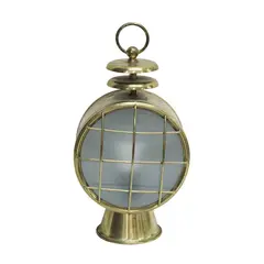 Foto de um(a) Antigo farolete de ferrovia, da categoria de Luminárias de chão. Farolete de ferrovia antiga, em metal dourado e vidro fosco, transformado em luminária, funcionando (sem garantias). ... Vendido no marketplace Trésors.