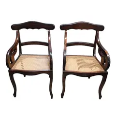 Foto de um(a) Par de poltronas jacarandá da Bahia - dita rabo de macaco, da categoria de Poltronas. Antigo par de poltronas em jacarandá da Bahia, dita rabo de macaco, com palhinha sintética em bom estado. Medidas 87A X 58C... Vendido no marketplace Trésors.