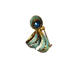 Foto de um(a) Antigo Fino Broche Francês Banhado A Ouro Esmaltado À Mão, da categoria de Outros colecionáveis. Banhado a ouro. Muito bem conservado.Década de 1950/60 Aproximadamente 3cm. Vendido no marketplace Trésors.