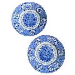 Foto de um(a) Antigo Par De Pratos Porcelana Inglesa Ridgway Azul E Branco, da categoria de Pratos Decorativos. Ridgway Porcelain. A família Ridgway foi uma das mais importantes dinastias que fabricavam a cerâmica de Staffordshire, com... Vendido no marketplace Trésors.