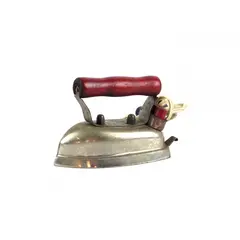 Foto de um(a) Antigo ferrinho de passar elétrico REAL 110 V, da categoria de Outros colecionáveis. Antigo e pequeno ferro de passar elétrico da marca REAL 110 V, não testado.Mede: 10 x 13 x 7 cm. Vendido no marketplace Trésors.