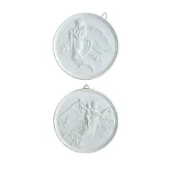 Foto de um(a) Antigo E Raro Par De Placas Anjo Em Biscuit Bing & Grondah, da categoria de Pratos Decorativos. ~ Bing & Grondah ~Antigo e raro par de placas artísticas em biscuit branco, ricamente moldadas com anjos em relevo.... Vendido no marketplace Trésors.