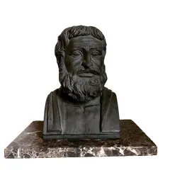 Foto de um(a) Antiga Escultura Busto Grego Tales De Mileto Resina Italiana, da categoria de Escultura. Imponente busto em resina italiana, ricamente moldado e prensado representando Tales de Mileto, foi um filósofo, matemático,... Vendido no marketplace Trésors.