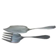 Foto de um(a) Antigo Raro Par De Talheres de Servir Peixe Prata Alemã Wmf, da categoria de Faqueiros e talheres. WMF. Antigo par de talheres para servir peixe, espessurados a prata, da famosa manufatura alemã WMF. No estojo original.... Vendido no marketplace Trésors.
