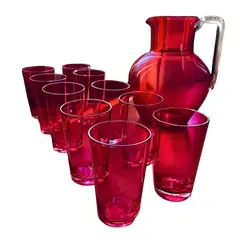 Foto de um(a) Antigo Conjunto De Jarra Com Copos Art Deco Cristal Francês, da categoria de Jarros. Para servir ou decorar com esse antigo e elegante conjunto de jarra com 10 copinhos em cristal francês soufflé gomado da... Vendido no marketplace Trésors.