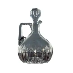 Foto de um(a) Antiga Garrafa Licoreira Jarra Em Cristal Francês Baccarat, da categoria de Garrafas. ~ Baccarat ~Antiga e majestosa garrafa licoreira em cristal francês ricamente lapidada à mão. A lapidação manual é um... Vendido no marketplace Trésors.