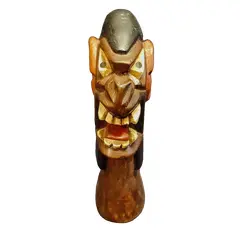 Foto de um(a) Carranca Nordestina em Madeira Policromada, Década de 2000, da categoria de Escultura. Carranca do nordeste brasileiro, feita em madeira policromada com características humanas e animais. Data do século xix,... Vendido no marketplace Trésors.
