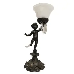 Foto de um(a) Luminária Querubim, Década de 1970, da categoria de Abajures. Luminária querubim em alumínio fundido com pátina bronze, cúpula em opalina e pingentes em cristal facetado, década de 1970.... Vendido no marketplace Trésors.