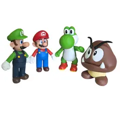 Foto de um(a) Conjunto 4 Figuras Super Mario, da categoria de Figuras de ação. Leve a magia do Reino dos Cogumelos para a sua coleção ou decoração com este excelente lote contendo 4 figuras clássicas da... Vendido no marketplace Trésors.