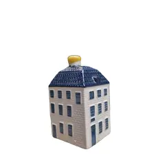 Foto de um(a) Rara Miniatura Casinha Holandesa KLM Bols Delft Nº 55, da categoria de Outros colecionáveis. Linda e autêntica casinha de porcelana holandesa Delft Blue, distribuída exclusivamente aos passageiros da classe executiva... Vendido no marketplace Trésors.