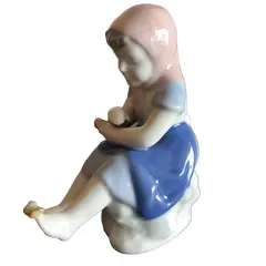 Foto de um(a) Gerold Porcelain Antigo Bibelô Bloco Escultórico Bavaria, da categoria de Escultura. Gerold Porcelain, Bavaria - Germany. Lindinho bloco escultórico representando menina com borboleta, em fina porcelana alemã,... Vendido no marketplace Trésors.