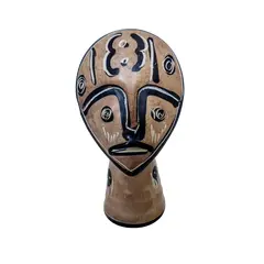 Foto de um(a) Escultura Africana Anos 80, da categoria de Escultura. Escultura africana em pedra com pintura preto e branco, década de 1980.A: 9 cm / L: 5 cm / P: 3 cm Peso: 128 g. Vendido no marketplace Trésors.