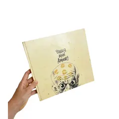 Foto de um(a) Livro "Pablo, Mon Amour!" - Editora O Globo 1987, da categoria de Livros. Livro capa dura em português, de 1987. O livro é “uma homenagem de caricaturista ao maior artista do século e foi realizado... Vendido no marketplace Trésors.