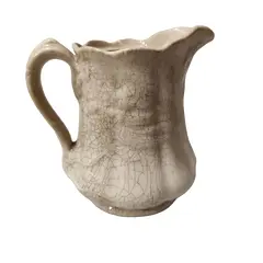 Foto de um(a) Cremeira Inglesa Meakin Hanley England Anos 20, da categoria de Cremeiras. Cremeira inglesa em porcelana branca com trigos em relevo e com craquelamento e envelhecimento natural, década de 1920.... Vendido no marketplace Trésors.