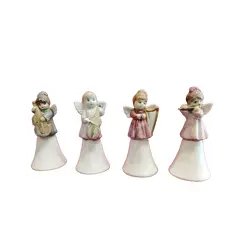 Foto de um(a) Combo 4 Sinetas Anjinhos em Cerâmica, da categoria de Outros colecionáveis. Combo de sinetas de mesa com anjos de porcelana na haste, sino em cerâmica branca craqueladas e badalo com pérola e corrente... Vendido no marketplace Trésors.
