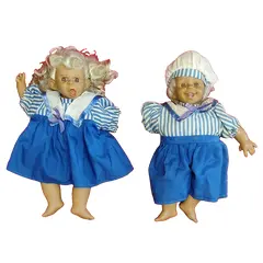 Foto de um(a) Casal Bonecas Caretinha, Expression Kids Vinil, Década de 1990, da categoria de Bonecas. Combo das bonecas expeession kids feitas em vinil, espuma e vestes em tecido. Expressões faciais engraçadas e de choro,... Vendido no marketplace Trésors.
