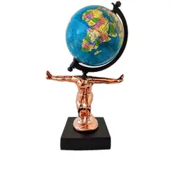 Foto de um(a) Globo Terrestre Arms, da categoria de Globos. O pensador cobre globo terrestre o pesandor em porcelana cobre e base em madeira ebanizada A: 26,5cmD: 9,5cm Base: 9 x 11... Vendido no marketplace Trésors.