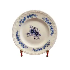 Foto de um(a) Prato em Cerâmica Porto Ferreira, Década de 1970, da categoria de Pratos Decorativos. Prato para pão em cerâmica porto ferreira, década de 1970: com estampa motivo floral azul cobalto, borda em relevo, ideal... Vendido no marketplace Trésors.