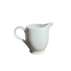 Foto de um(a) Cremeira Porcelana Australiana Maxwell Williams, Década de 1990, da categoria de Cremeiras. Cremeira em porcelana branca lisa, década de 1990 marca: maxwell williams designer homewares, procedência australiana A:... Vendido no marketplace Trésors.