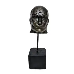 Foto de um(a) Escultura Toy Art Capitão America Marvel Comics Universe, da categoria de Escultura. Toy art capitão américa para os marvel fans - peça única e colecionável pelo designer marcelus ribas. Técnica mista com base... Vendido no marketplace Trésors.