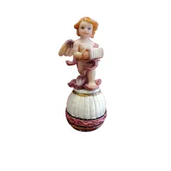 Foto de um(a) Sineta Sino de Mesa Anjo em Resina Italiana e Latão, Década de 1980, da categoria de Outros colecionáveis. Sineta de mesa em resina italiana policromada tendo um anjo como haste e com sino em latão cromado embutido, década de 1980.... Vendido no marketplace Trésors.