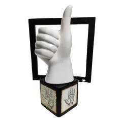 Foto de um(a) Escultura Joinha, da categoria de Escultura. Escultura em porcelana branca com base em madeira ebanizada com gravuras antigas de quiromancia peça única pelo designer... Vendido no marketplace Trésors.